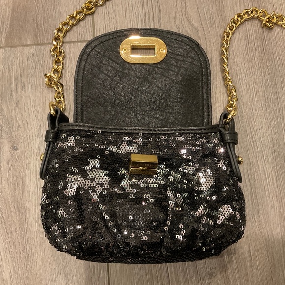 BADGLY MISCHKA Crossbody Evening Bag Black/Silver Sequins Gold Tone Chain - Picture 2 of 10